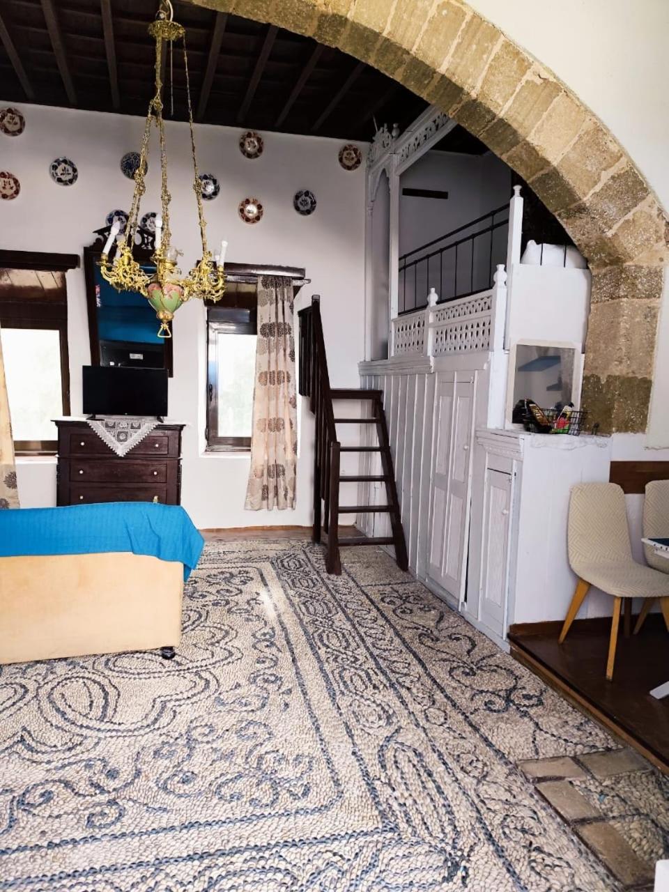 Stam Luxury Traditional House Коскіну Екстер'єр фото